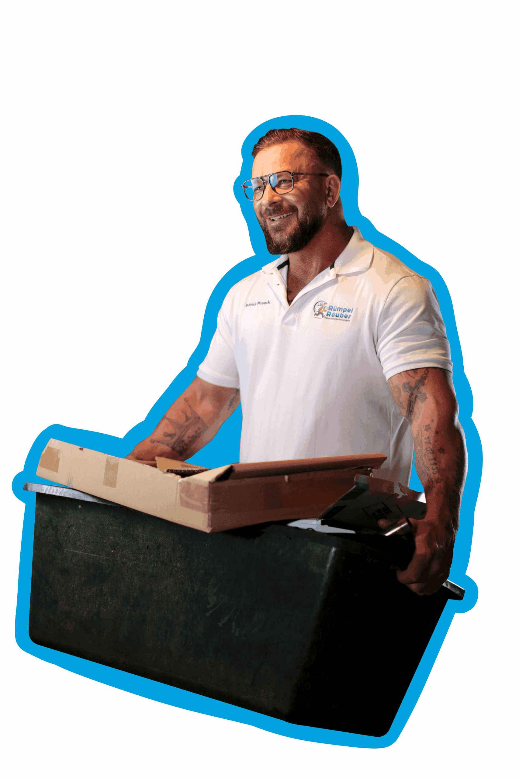 Person in Aachen die eine Entr&uuml;mpelungskiste h&auml;lt.